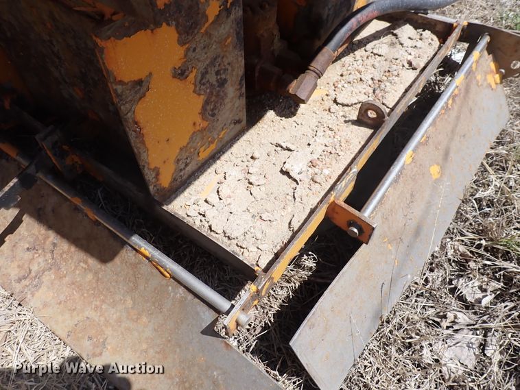 image for item DJ5689 Henderson spreader