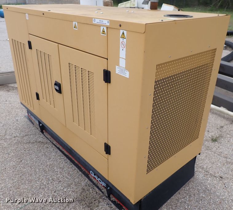 image for item IF9120 2003 Olympian G40F3  generator