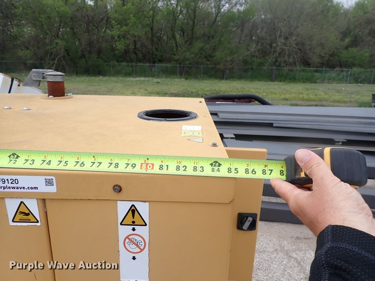 image for item IF9120 2003 Olympian G40F3  generator