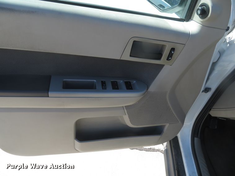 image for item DH0747 2009 Ford Escape XLT  SUV