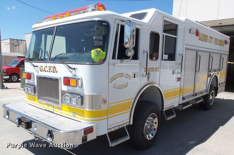 image for item DI5589 1997 Pierce  rescue vehicle