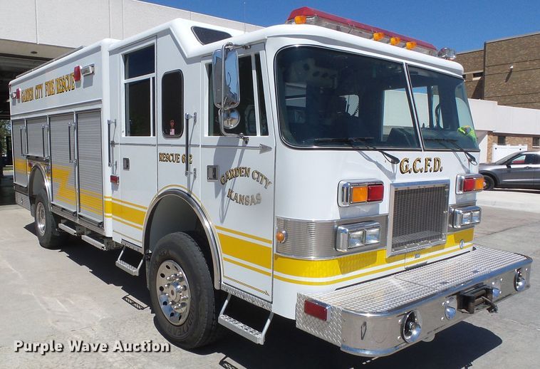 image for item DI5589 1997 Pierce  rescue vehicle