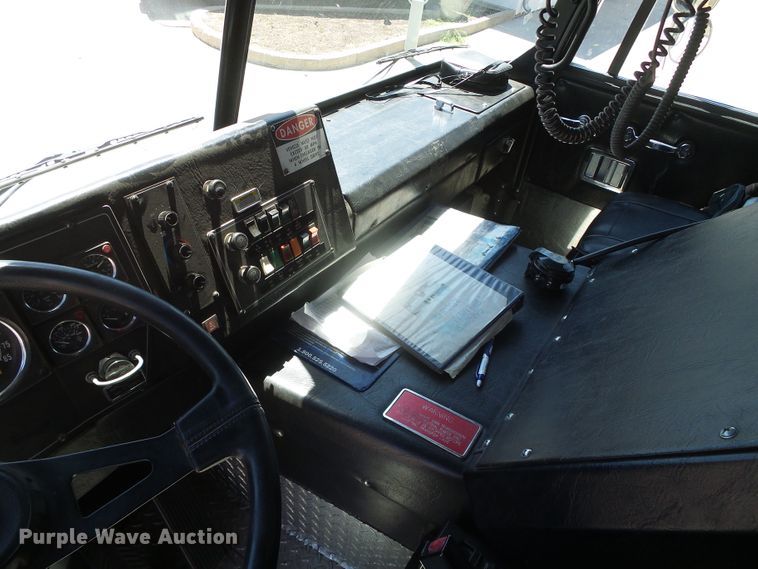 image for item DI5589 1997 Pierce  rescue vehicle