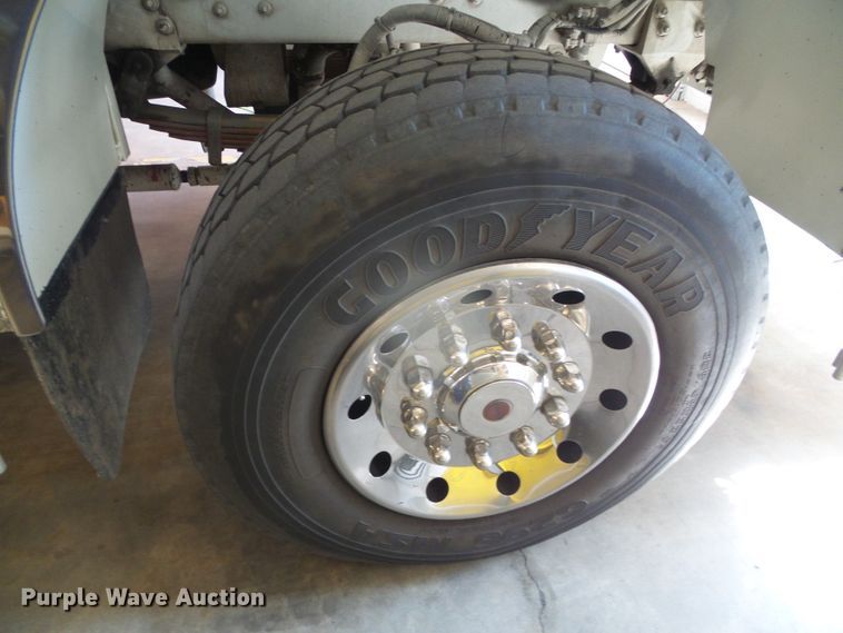 image for item DI5589 1997 Pierce  rescue vehicle