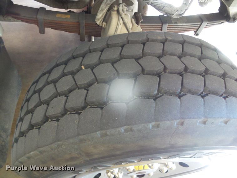 image for item DI5589 1997 Pierce  rescue vehicle