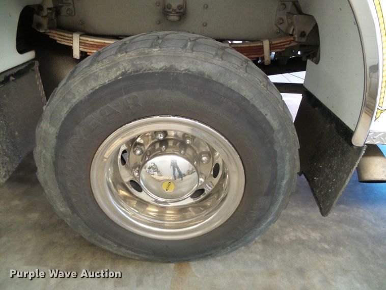 image for item DI5589 1997 Pierce  rescue vehicle