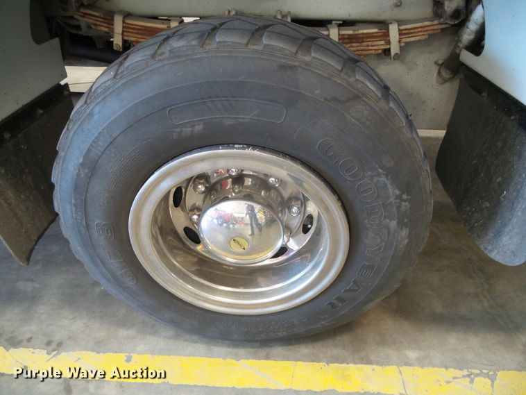 image for item DI5589 1997 Pierce  rescue vehicle