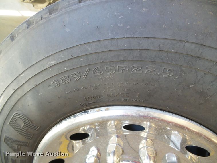 image for item DI5589 1997 Pierce  rescue vehicle