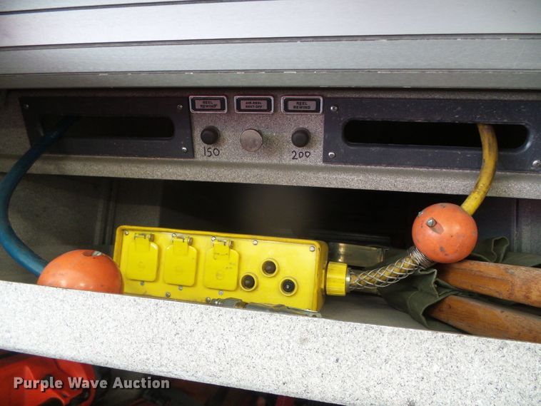 image for item DI5589 1997 Pierce  rescue vehicle