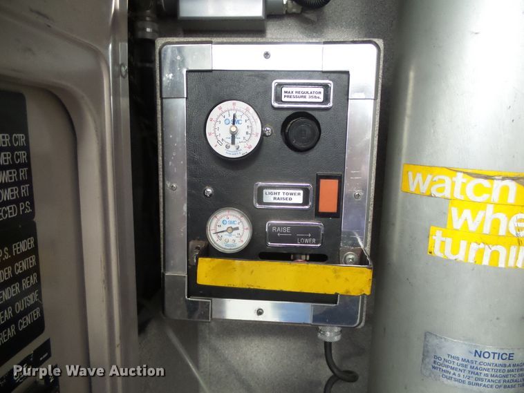 image for item DI5589 1997 Pierce  rescue vehicle