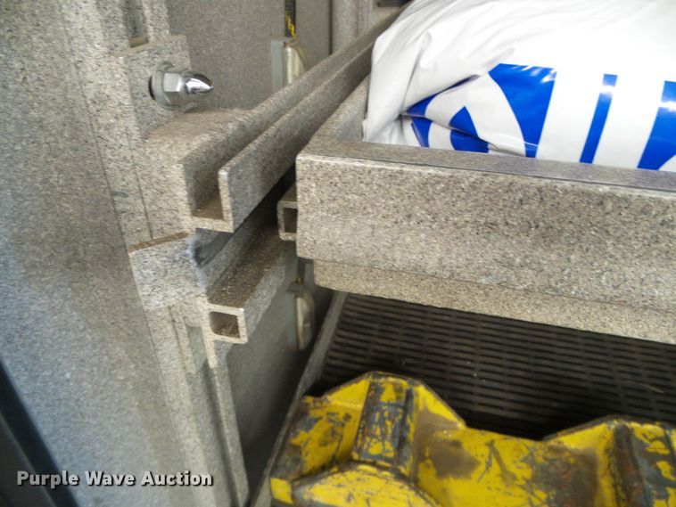 image for item DI5589 1997 Pierce  rescue vehicle