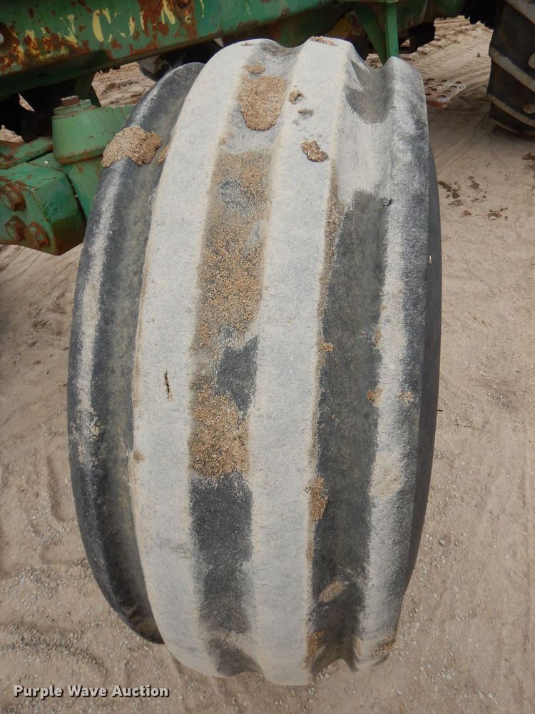 image for item DI6603 1981 John Deere 4840  tractor