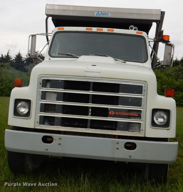 image for item DI6610 1988 International F2375  dump truck
