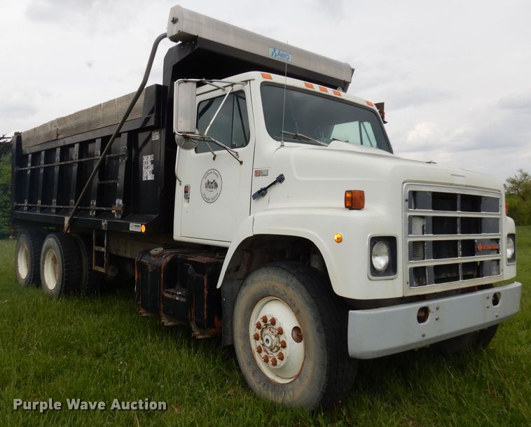 image for item DI6610 1988 International F2375  dump truck