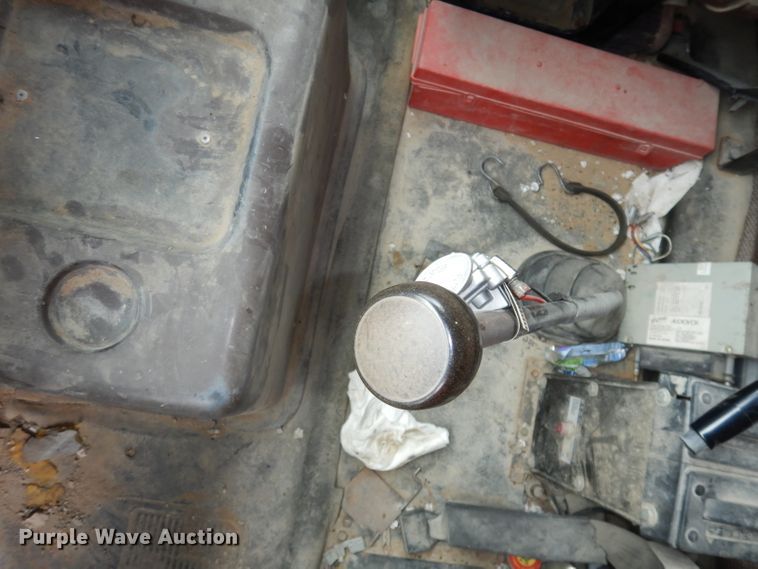 image for item DI6610 1988 International F2375  dump truck