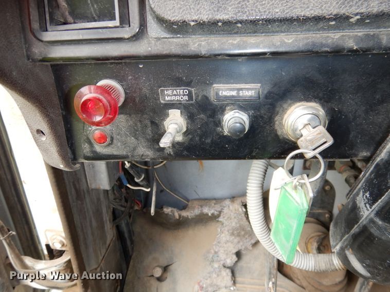 image for item DI6610 1988 International F2375  dump truck