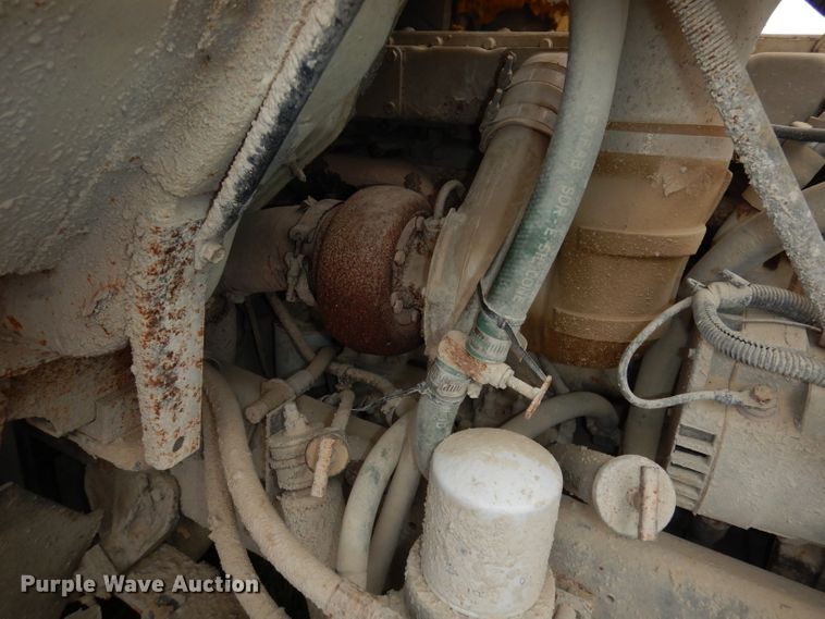 image for item DI6610 1988 International F2375  dump truck