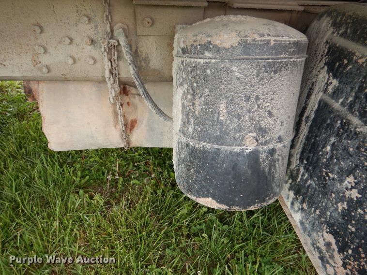 image for item DI6610 1988 International F2375  dump truck