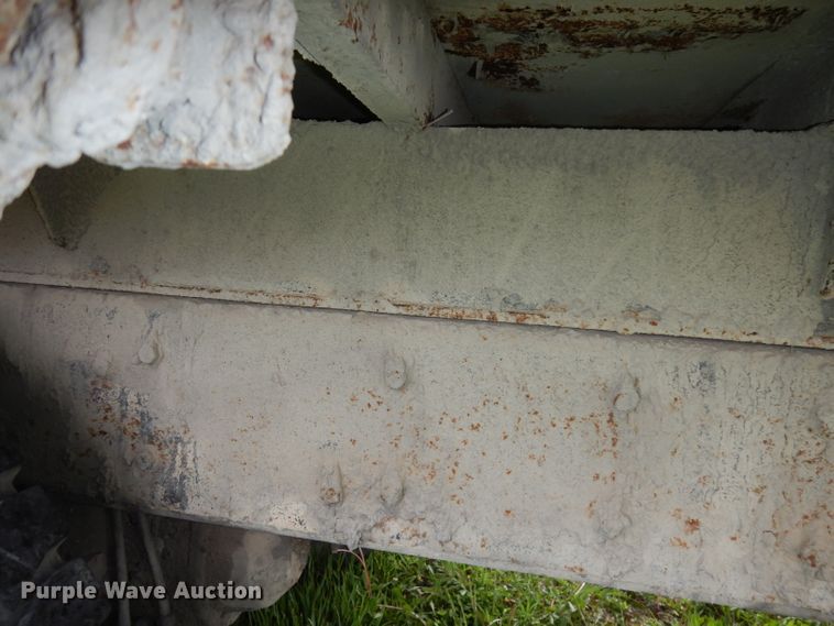 image for item DI6610 1988 International F2375  dump truck