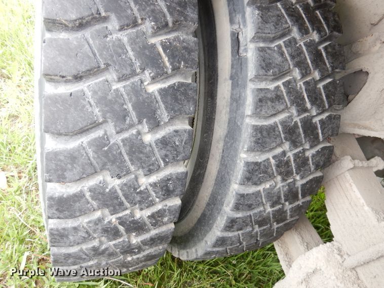 image for item DI6610 1988 International F2375  dump truck