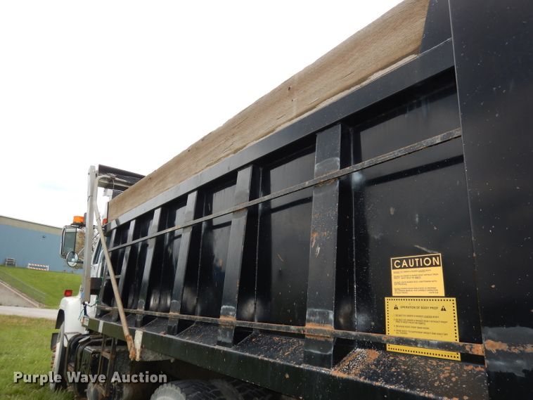 image for item DI6610 1988 International F2375  dump truck