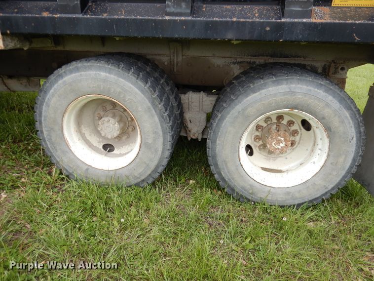 image for item DI6610 1988 International F2375  dump truck