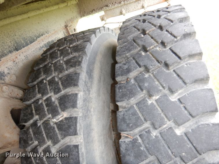 image for item DI6610 1988 International F2375  dump truck