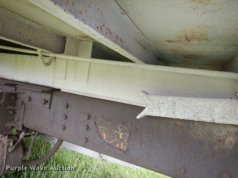 image for item DI6610 1988 International F2375  dump truck