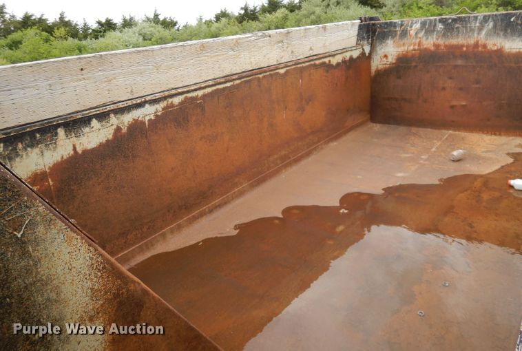 image for item DI6610 1988 International F2375  dump truck