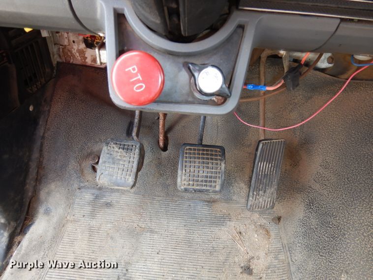 image for item DI6619 1992 Ford F700  dump flatbed truck