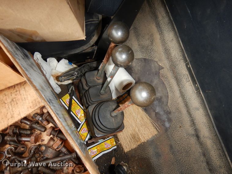 image for item DI6619 1992 Ford F700  dump flatbed truck