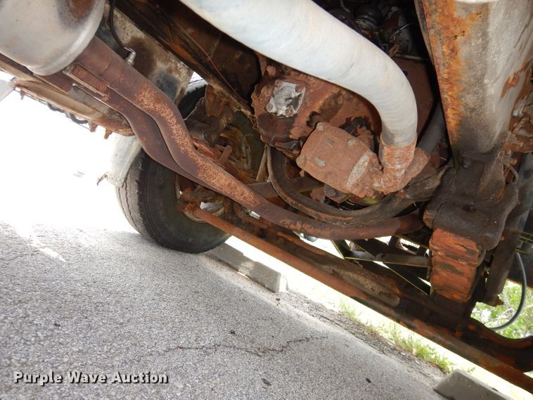 image for item DI6619 1992 Ford F700  dump flatbed truck