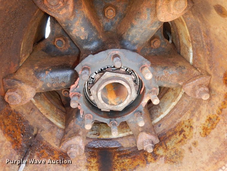 image for item DI6619 1992 Ford F700  dump flatbed truck