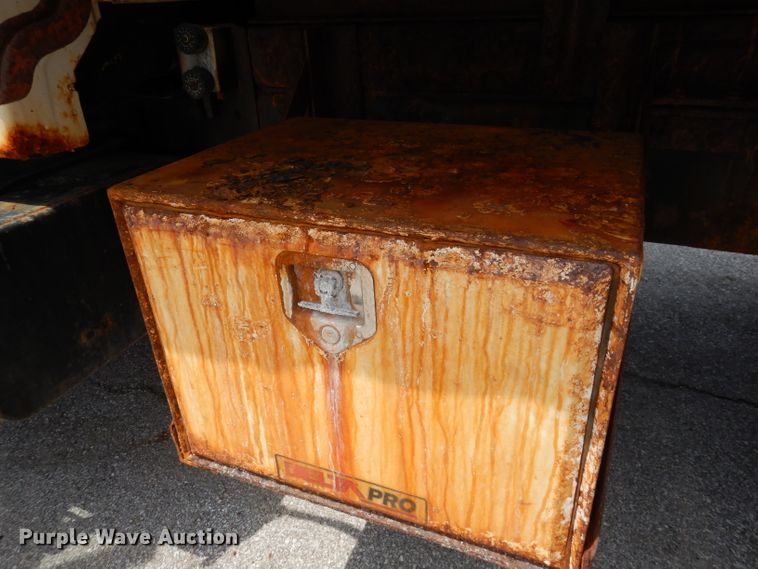 image for item DI6619 1992 Ford F700  dump flatbed truck