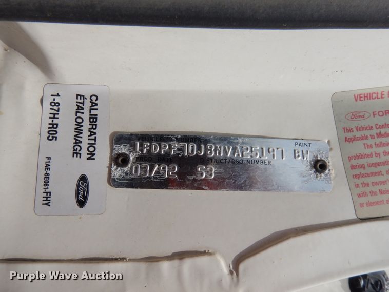 image for item DI6619 1992 Ford F700  dump flatbed truck