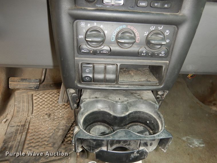 image for item DI6623 2004 Chevrolet Venture  van