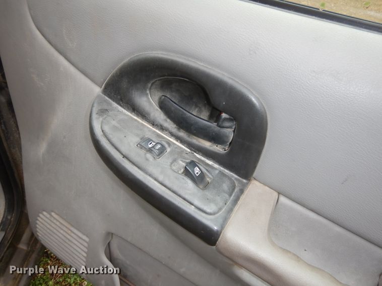 image for item DI6623 2004 Chevrolet Venture  van
