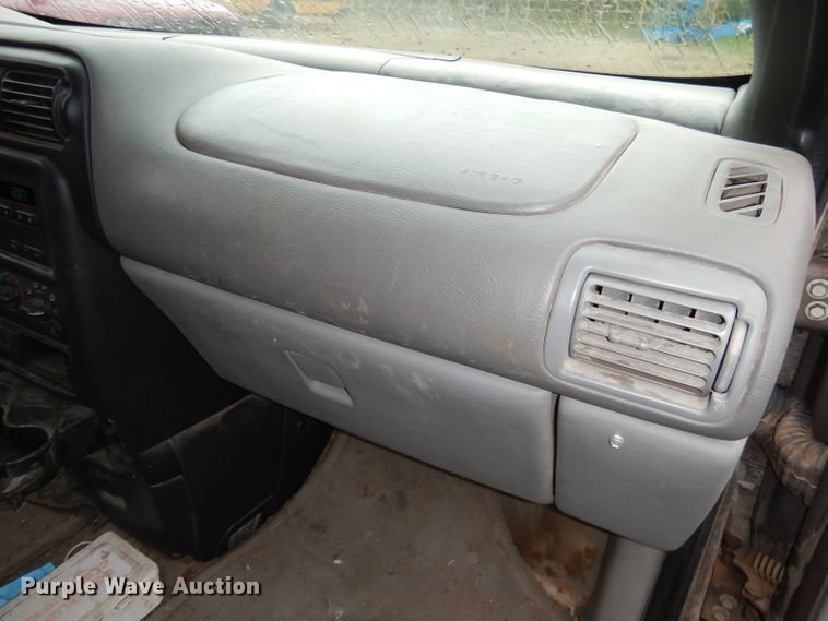 image for item DI6623 2004 Chevrolet Venture  van