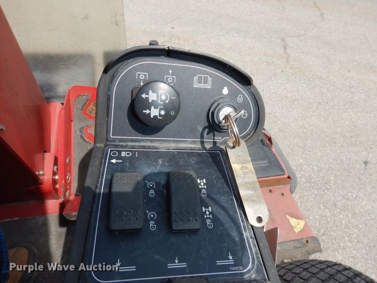 image for item DI6627 2009 Toro Groundsmaster 5900  lawn mower