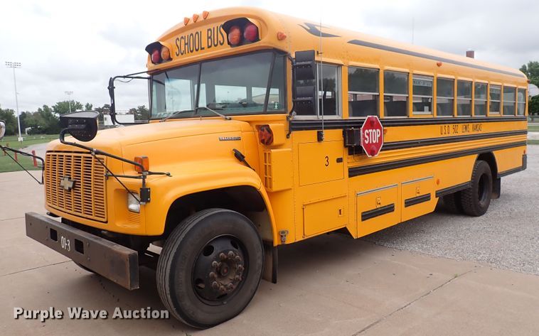 image for item DJ5728 2002 Chevrolet Bluebird  school bus