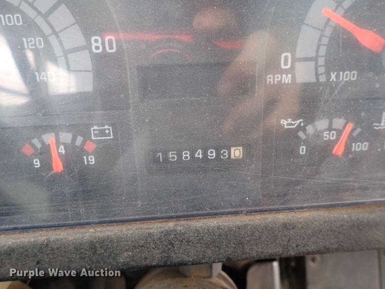 image for item DJ5728 2002 Chevrolet Bluebird  school bus