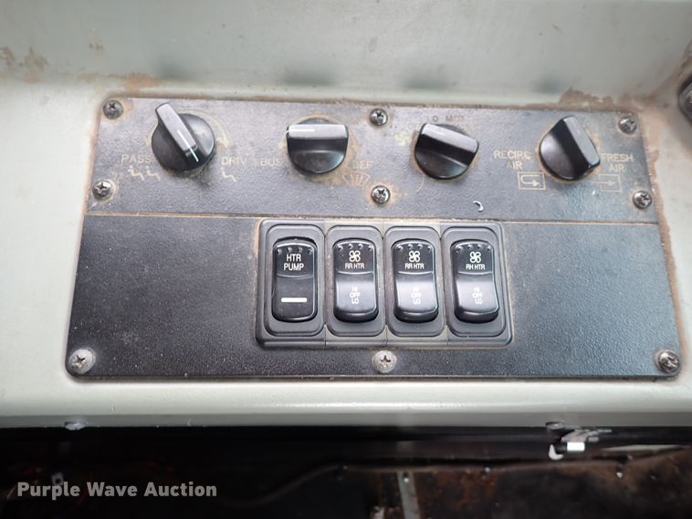 image for item DJ5728 2002 Chevrolet Bluebird  school bus