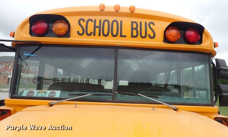 image for item DJ5728 2002 Chevrolet Bluebird  school bus
