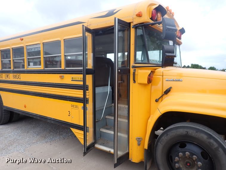 image for item DJ5728 2002 Chevrolet Bluebird  school bus