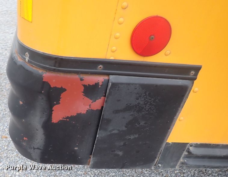 image for item DJ5728 2002 Chevrolet Bluebird  school bus