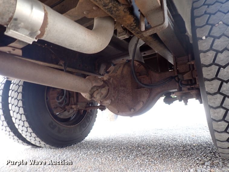 image for item DJ5728 2002 Chevrolet Bluebird  school bus