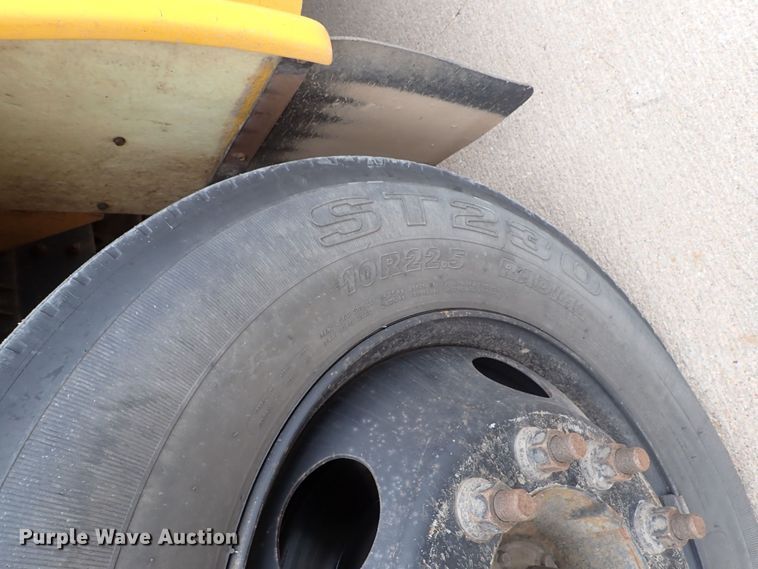 image for item DJ5728 2002 Chevrolet Bluebird  school bus