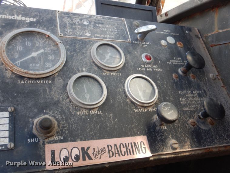 image for item DK5658 1978 Harnischfeger 325TC  truck crane