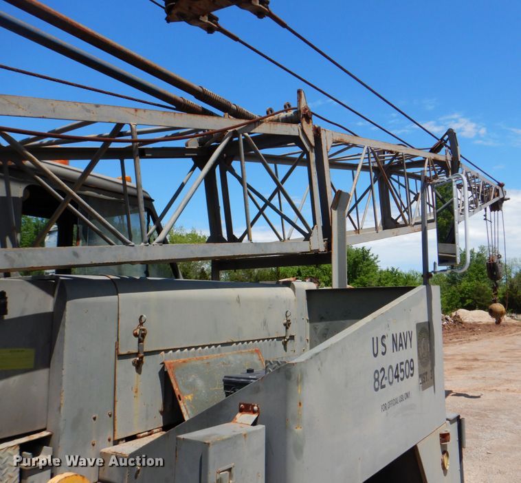 image for item DK5658 1978 Harnischfeger 325TC  truck crane