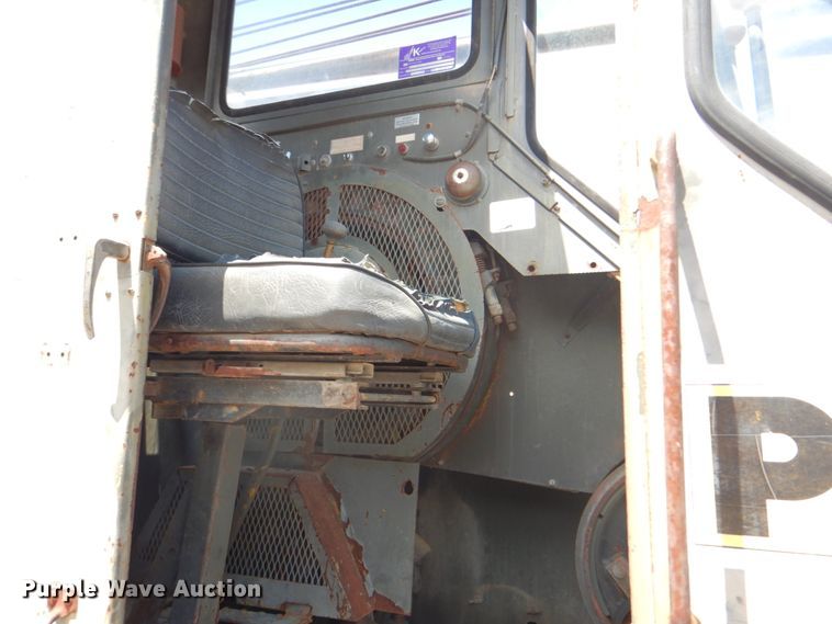 image for item DK5658 1978 Harnischfeger 325TC  truck crane